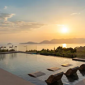 Golfo Dei Poeti Relais & Амелия